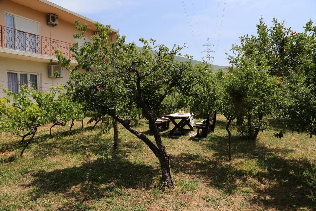Garden House Apartment Trebinje Exterior foto